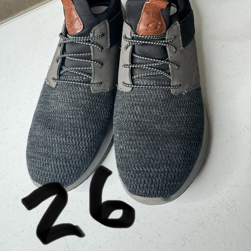 Skechers Men's Gray & Black Athletic Shoes 11.5